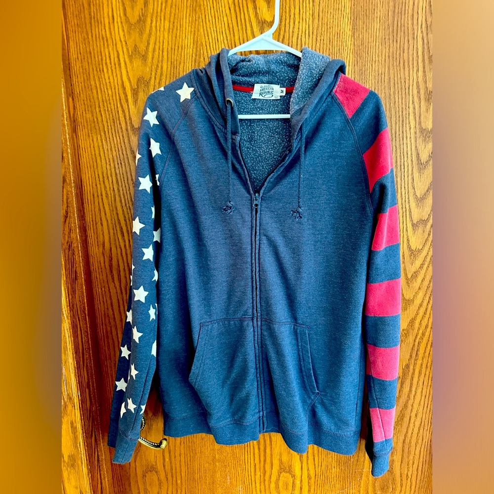 American 🇺🇸 Republic size medium zip up hoodie